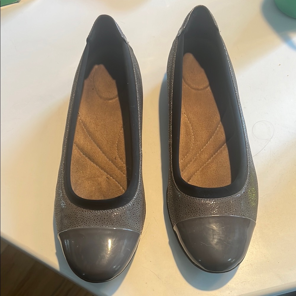 Clarks Gray and Black Women's Flats